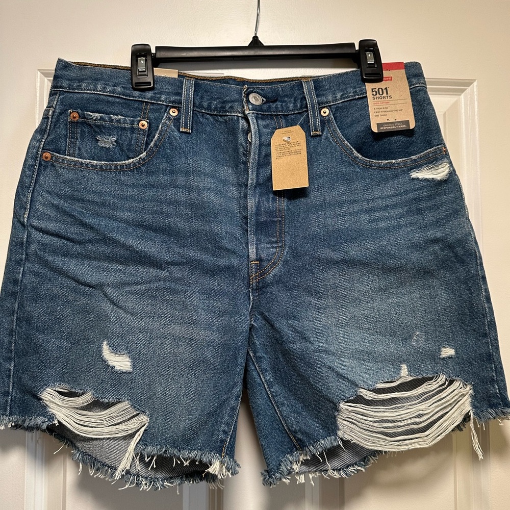 NWT Levi’s High Rise 501 Shorts Size 32